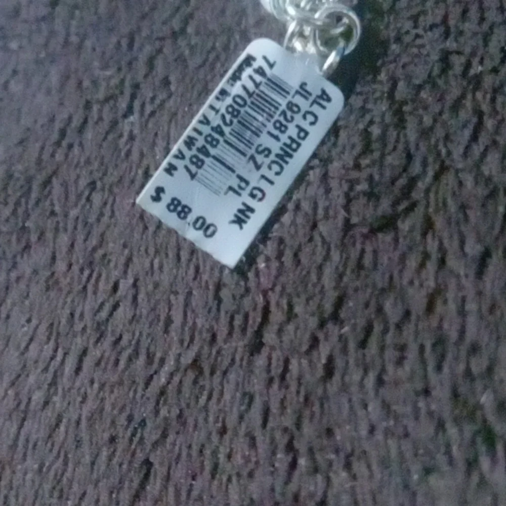 Necklace - Picture 2 of 2